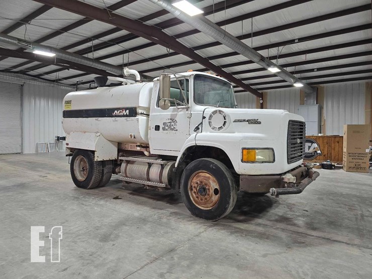 1995-ford-la9000-image-2