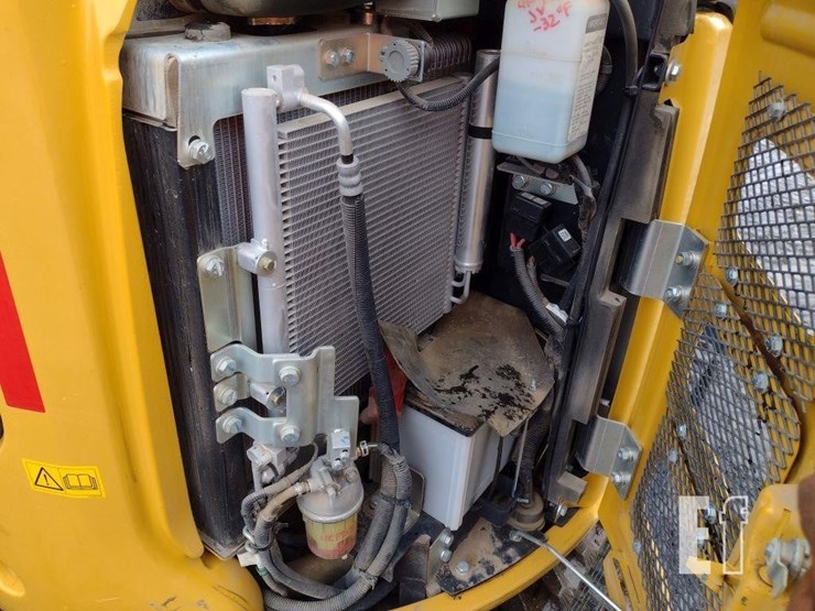 2023-deere-30g-image-44