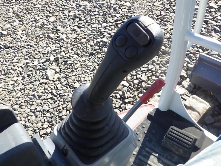 takeuchi-tb257fr-image-24