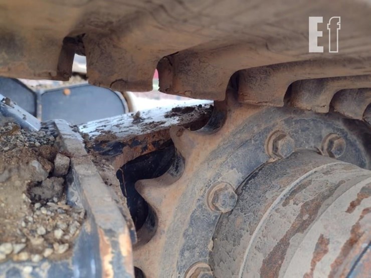 2022-deere-26g-image-36