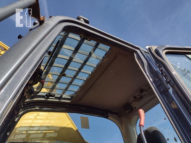 kobelco-sk230sr-lc-5-image-14