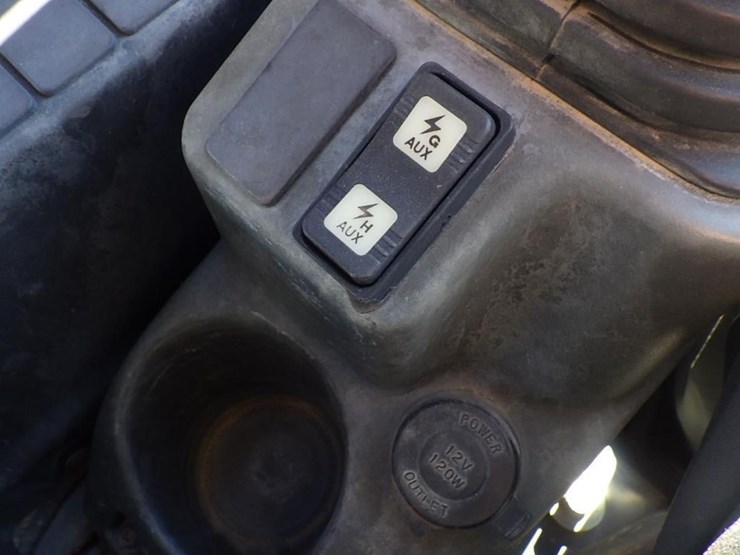 takeuchi-tl8r2-image-28