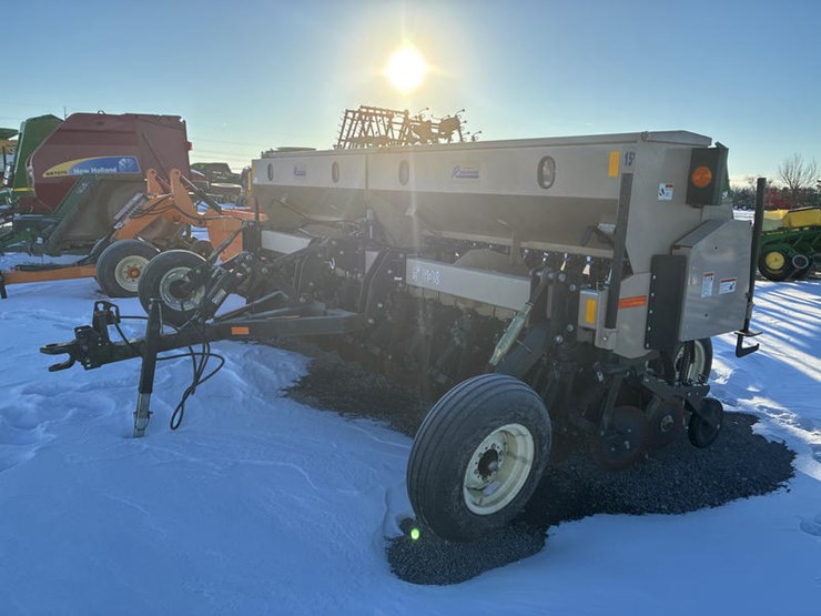 2022-remlinger-2300-image-3