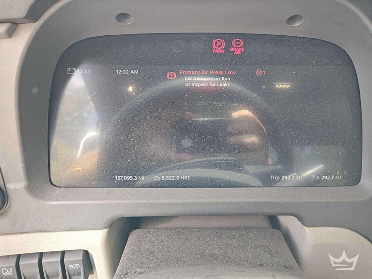 2022-peterbilt-567-t/a-wet-kit-day-cab-truck-tractor-image-16