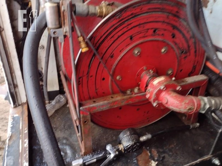 2008-peterbilt-365-image-35