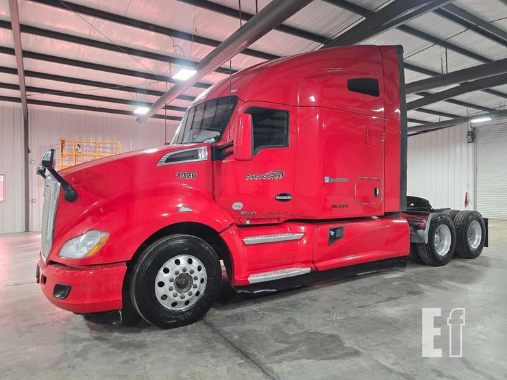 2020-kenworth-t680-image-1