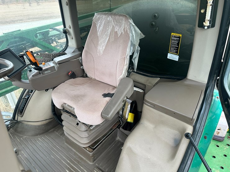 2014-john-deere-r4038-image-80