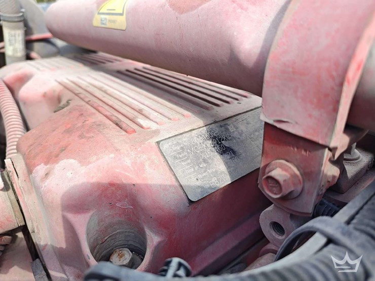 2022-peterbilt-567-t/a-wet-kit-day-cab-truck-tractor-image-13