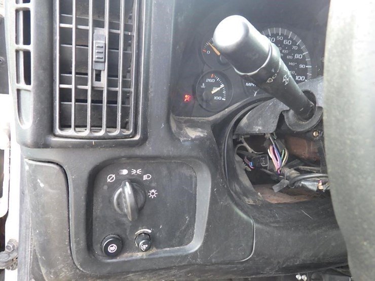 2005-chevrolet-express-2500-image-27