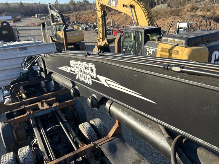 2001-mack-ch613-image-30