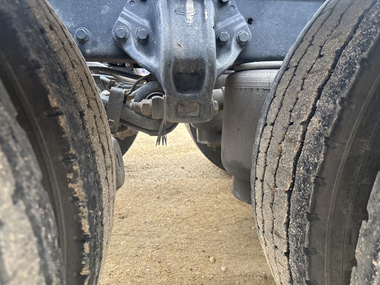 2006-peterbilt-379-image-51