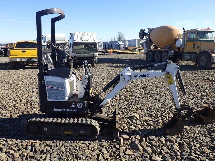 2021-bobcat-e10-image-3