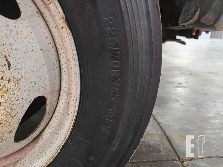 2006-ford-f550-image-24