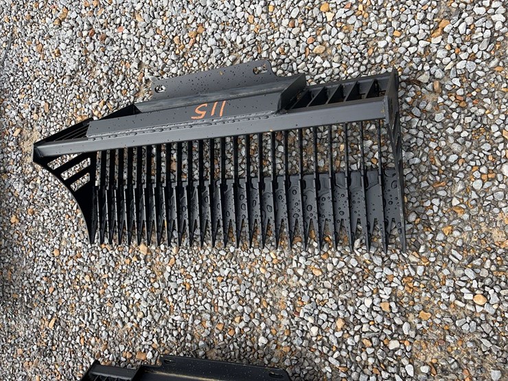 sliding-loader-sieve-shovel-image-2