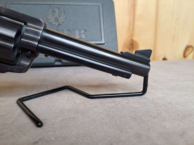 ruger-new-model-.45-colt-blackhawk-sa-revolver-image-11