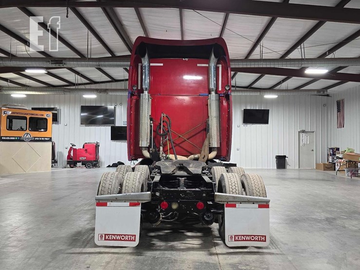 2016-kenworth-t2000-image-8