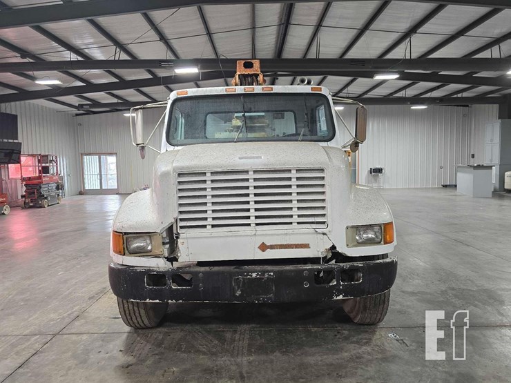 1998-international-4700-image-7