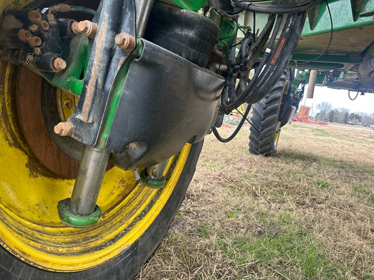 2014-john-deere-r4038-image-16