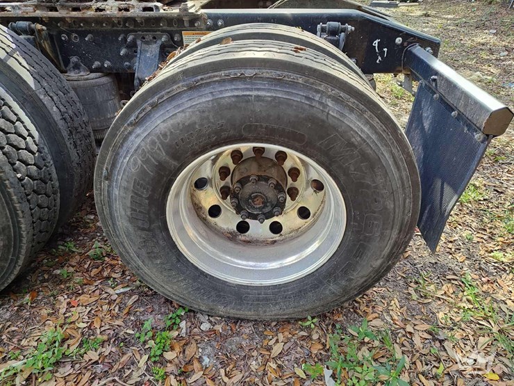 2020-mack-anthem-t/a-wet-kit-day-cab-truck-tractor-image-37