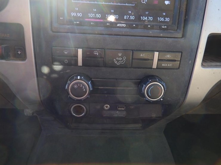 2012-ford-f150-image-28