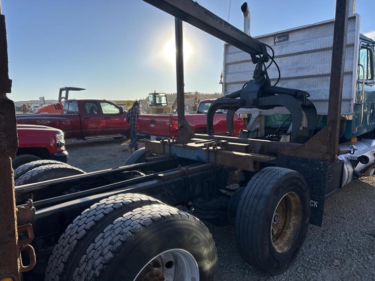 2001-mack-ch613-image-46