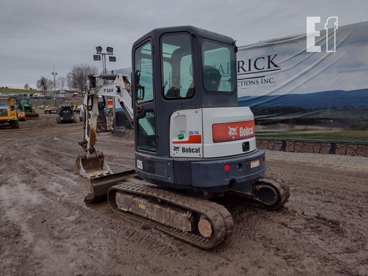 2014-bobcat-e35-image-50