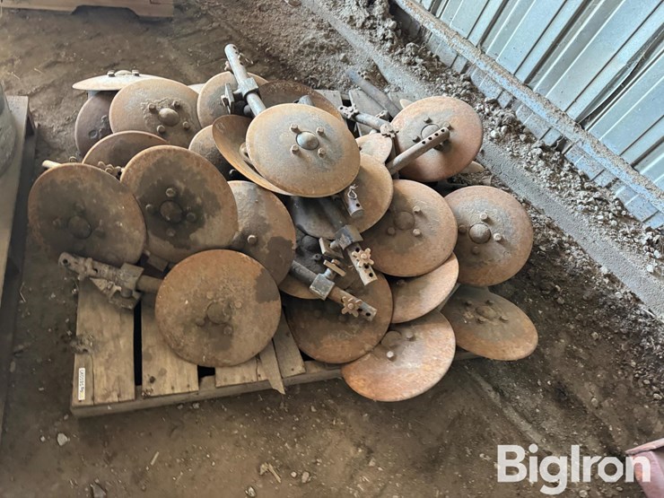 cultivator-baring-off-discs-image-2