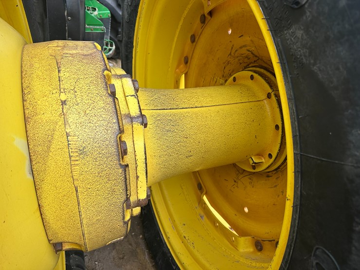 2010-john-deere-8345r-image-19