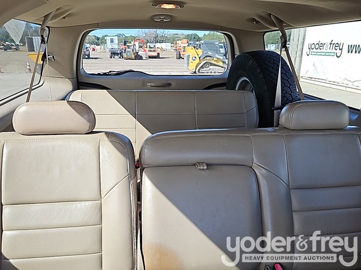 2004-ford-excursion-limited-image-20