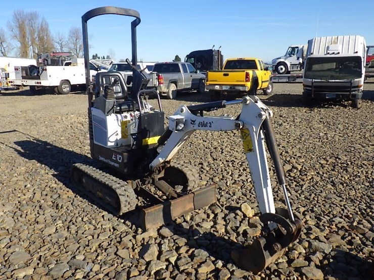 2021-bobcat-e10-image-2