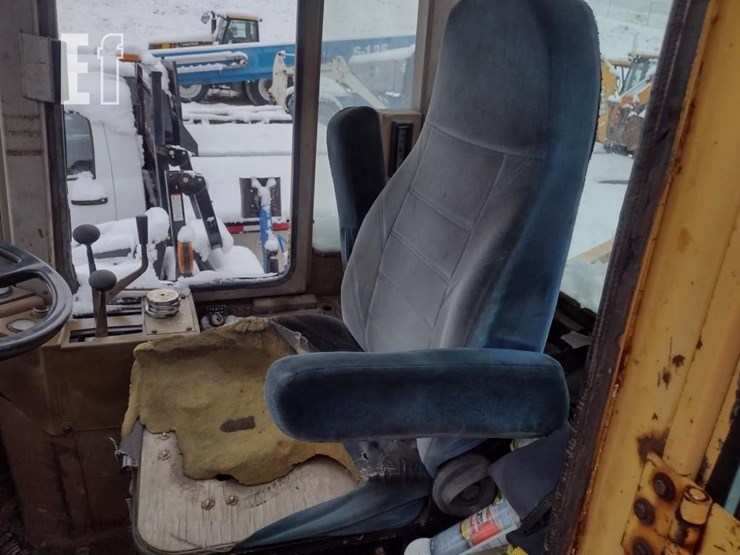 caterpillar-it28-image-14