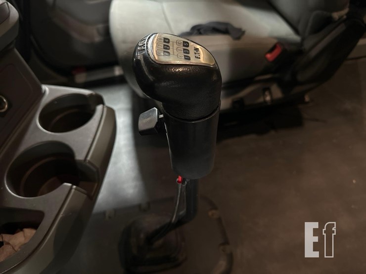 2018-kenworth-t680-image-23