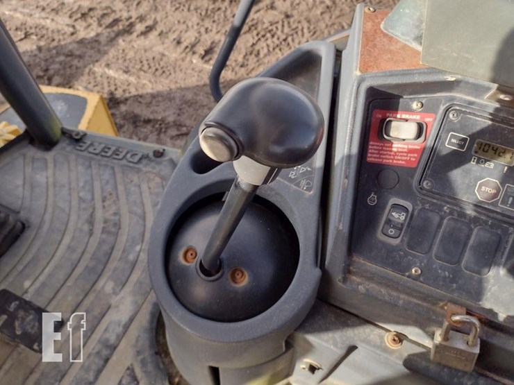 2005-deere-310g-image-8