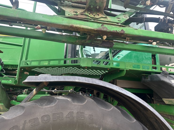 2014-john-deere-r4038-image-36