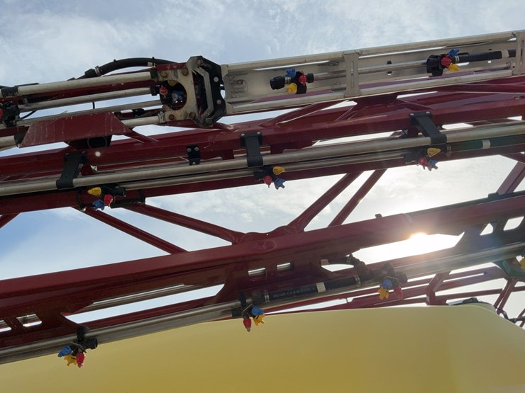 2024-hardi-commander-45-pull-type-sprayer-image-52