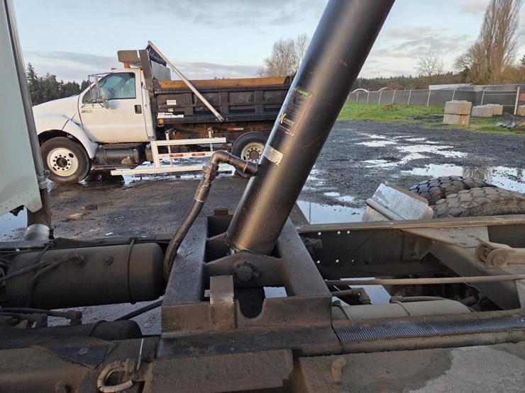 1990-peterbilt-379-image-38