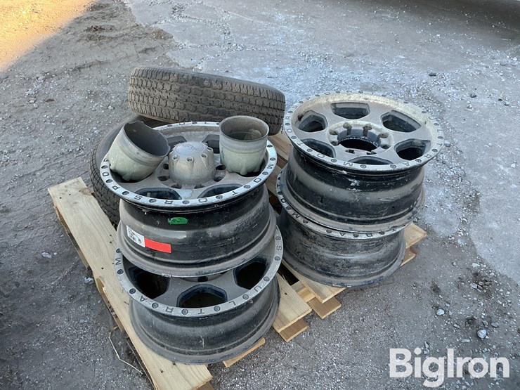 ultra-motorsports-17x9-aluminum-8-bolt-rims-image-5