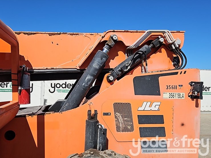 2016-sky-trak-8042-image-18