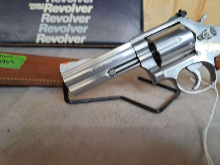 smith-&-wesson-model-686-.357-magnum-da-revolver-image-6