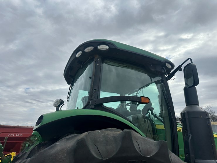 2010-john-deere-8345r-image-45