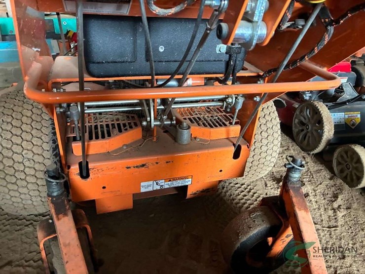 scag-52-hero-walk-behind-hydrostat-mower-showing-41-hours-image-10