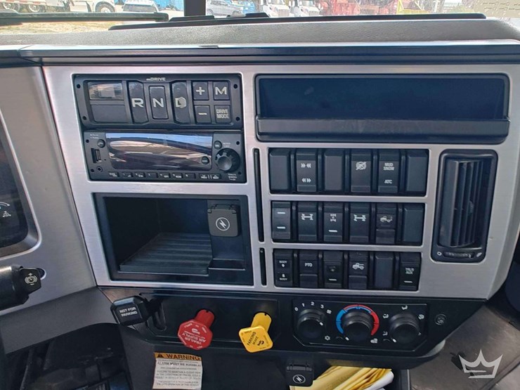 2022-mack-anthem-t/a-wet-kit-day-cab-truck-tractor-image-15