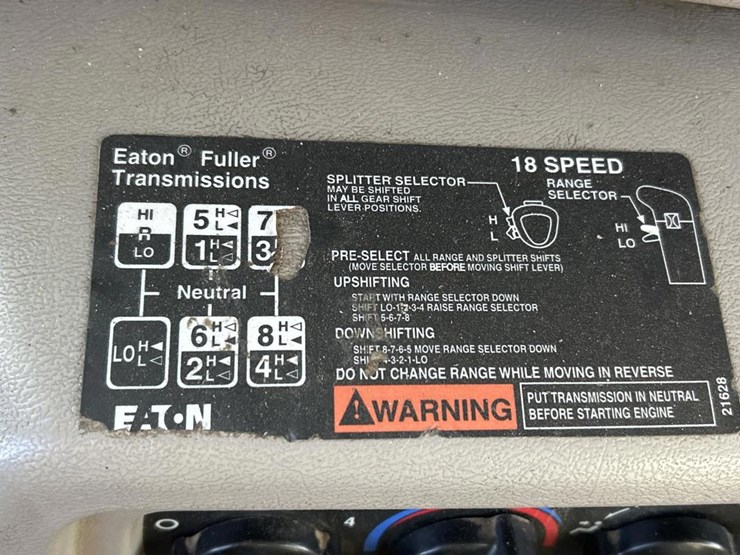 2001-mack-ch613-image-84