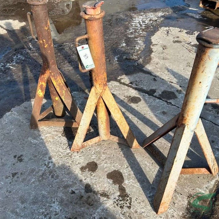 (3) Jack Stands