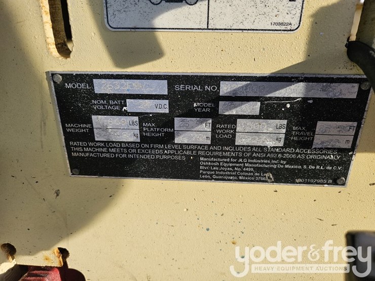 2016-jlg-2632es-image-15