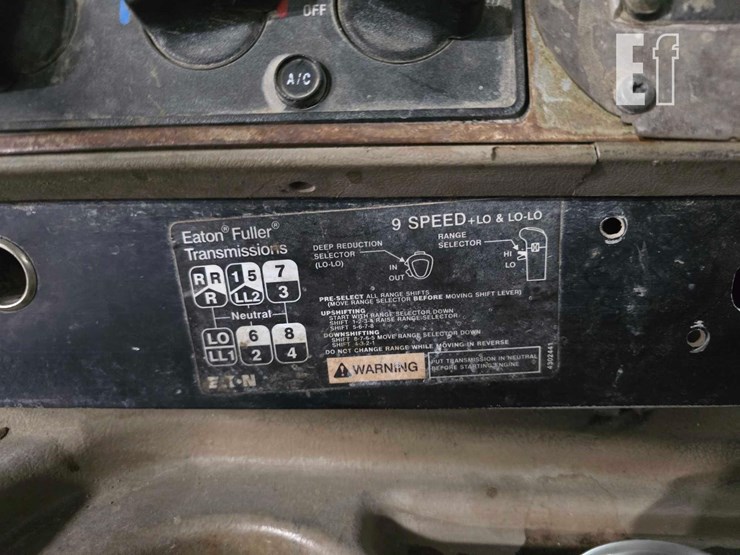 2007-international-paystar-5600-image-15