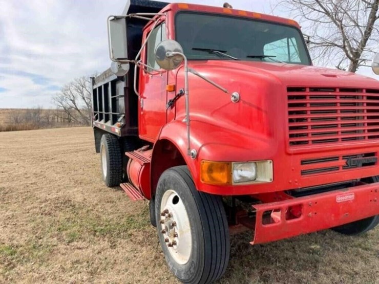 1994-international-dump-truck-image-5