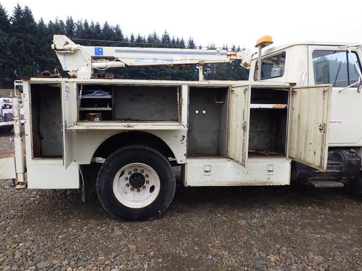 1991-international-4700-image-13