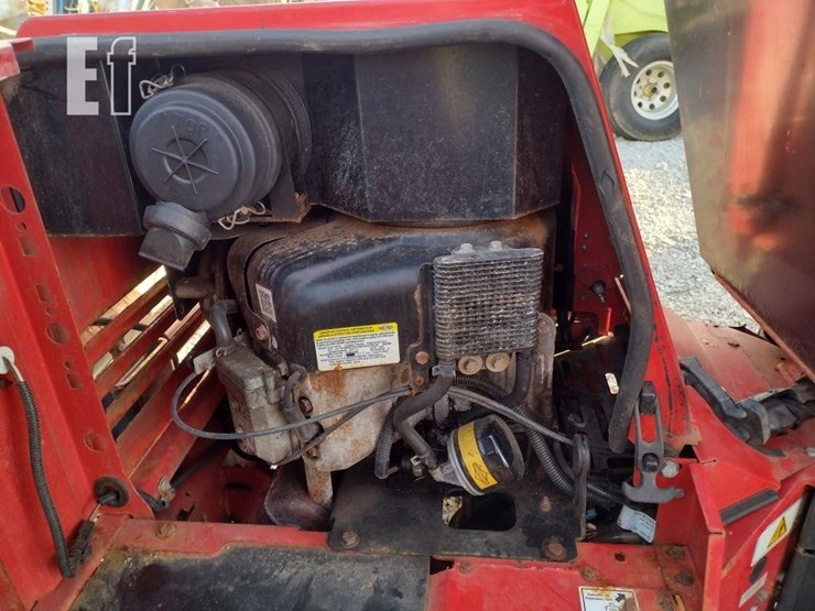 ventrac-3400l-lawn-mower-w/blade-&-broom-image-28