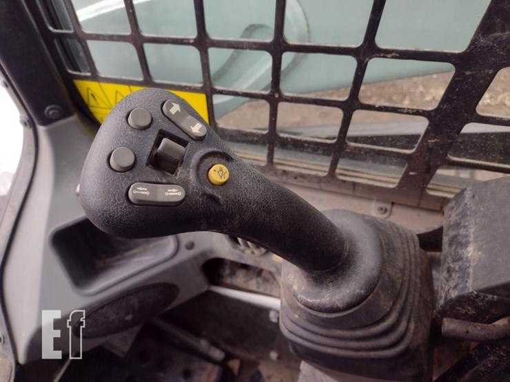 2022-bobcat-t595-image-9